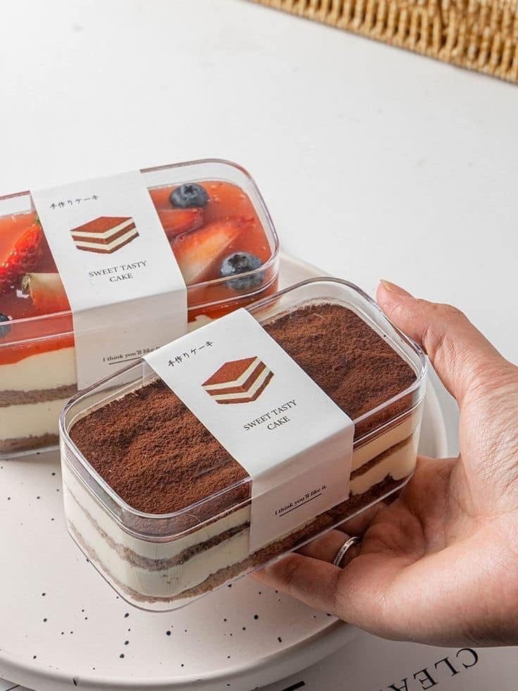 RECTANGULAR ACRYLIC DESSERT BOX